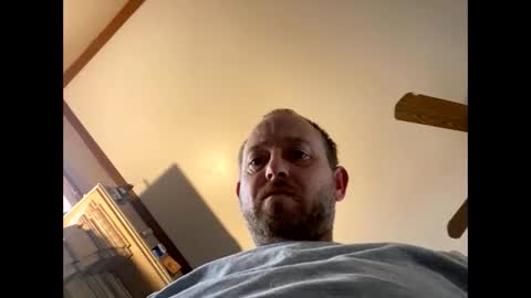 Snapshot of smokeymt420 chatting on January 2, 6:01 pm smokeymt420 online show from January 2, 6:01 pm