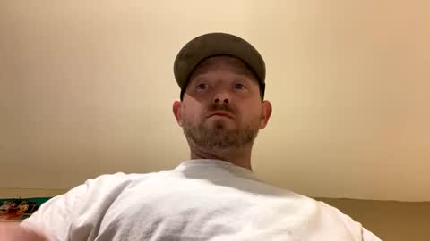 Snapshot of smokeymt420 chatting on March 4, 4:38 am smokeymt420 online show from March 4, 4:38 am