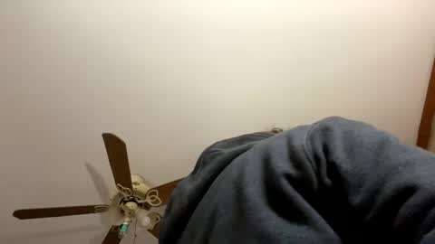 Snapshot of smokeymt420 chatting on February 15, 7:17 pm smokeymt420 online show from February 15, 7:17 pm