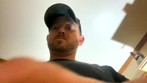 Snapshot of smokeymt420 chatting on February 14, 1:45 am smokeymt420 online show from February 14, 1:45 am