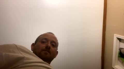 Snapshot of smokeymt420 chatting on December 26, 4:10 am smokeymt420 online show from December 26, 4:10 am