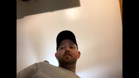 Snapshot of smokeymt420 chatting on January 9, 2:22 am smokeymt420 online show from January 9, 2:22 am