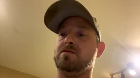 Snapshot of smokeymt420 chatting on December 17, 4:56 am smokeymt420 online show from December 17, 4:56 am