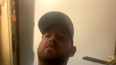 Snapshot of smokeymt420 chatting on December 10, 3:01 pm smokeymt420 online show from December 10, 3:01 pm