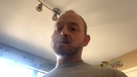 Snapshot of smokeymt420 chatting on December 5, 6:34 pm smokeymt420 online show from December 5, 6:34 pm