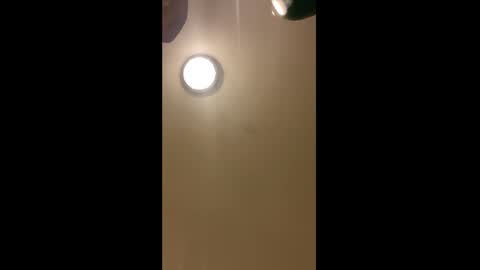 Snapshot of smokeymt420 chatting on December 11, 4:09 am smokeymt420 online show from December 11, 4:09 am