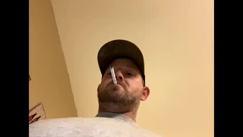 Snapshot of smokeymt420 chatting on January 2, 3:58 am smokeymt420 online show from January 2, 3:58 am