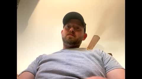 Snapshot of smokeymt420 chatting on December 23, 2:07 pm smokeymt420 online show from December 23, 2:07 pm