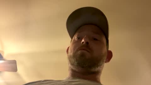 Snapshot of smokeymt420 chatting on December 22, 4:39 am smokeymt420 online show from December 22, 4:39 am