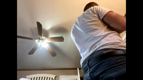 Snapshot of smokeymt420 chatting on December 13, 6:59 pm smokeymt420 online show from December 13, 6:59 pm