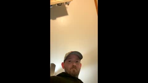 Snapshot of smokeymt420 chatting on January 19, 12:17 am smokeymt420 online show from January 19, 12:17 am