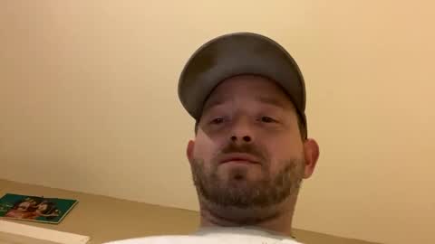 Snapshot of smokeymt420 chatting on January 28, 1:18 am smokeymt420 online show from January 28, 1:18 am