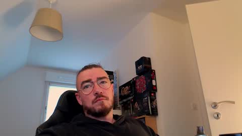 AllDayIDream online show from October 25, 6:48 am