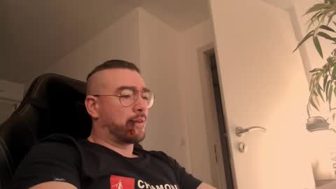 AllDayIDream online show from December 14, 11:56 pm