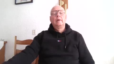 Snapshot of smoothy5460 chatting on February 7, 10:29 am smoothy5460 online show from February 7, 10:29 am