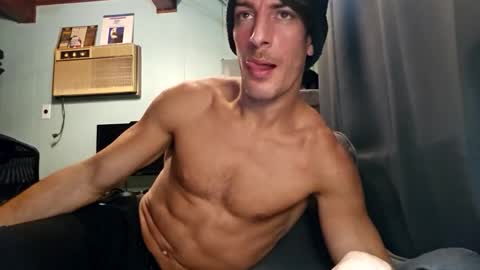 Snackyyyy online show from February 26, 2:46 am