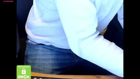 Snapshot of sneakybill82 chatting on January 15, 7:15 am Sneakybill online show from January 15, 7:15 am