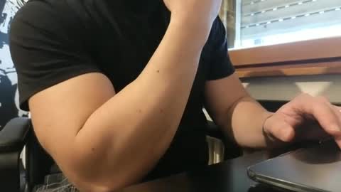 luca -   online show from January 23, 2:28 pm