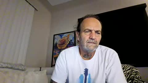 Snapshot of sofaking9 chatting on December 28, 8:58 am MicroAngelo online show from December 28, 8:58 am