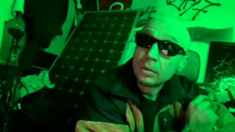 Snapshot of son_e_blacc chatting on February 12, 4:22 pm Soni online show from February 12, 4:22 pm