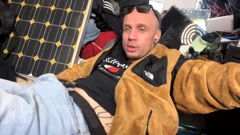 Snapshot of son_e_blacc chatting on February 11, 9:56 pm Soni online show from February 11, 9:56 pm