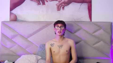 Snapshot of soro_lovelyboy chatting on September 19, 6:58 am soro_lovelyboy online show from September 19, 6:58 am