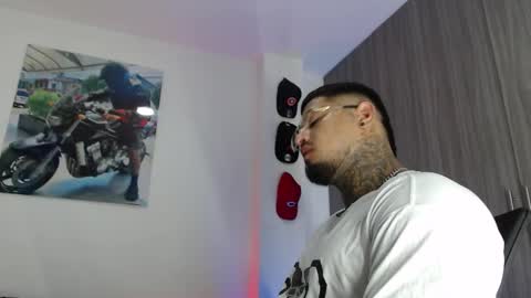 soy_apolo online show from September 19, 8:30 pm