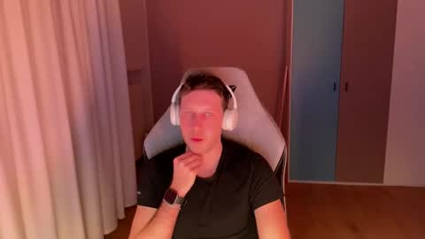 spaduzz online show from April 6, 6:31 pm