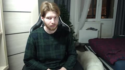 Snapshot of spaisenok chatting on January 4, 11:17 pm Mike online show from January 4, 11:17 pm