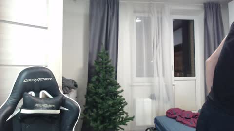 Snapshot of spaisenok chatting on January 2, 10:33 pm Mike online show from January 2, 10:33 pm