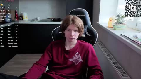 Snapshot of spaisenok chatting on October 21, 12:08 pm Mike online show from October 21, 12:08 pm