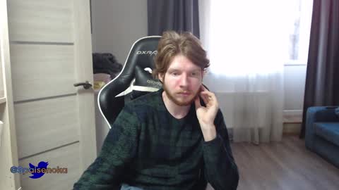 Snapshot of spaisenok chatting on December 13, 10:19 am Mike online show from December 13, 10:19 am