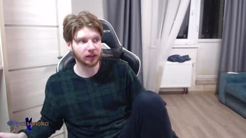 Snapshot of spaisenok chatting on December 30, 10:01 pm Mike online show from December 30, 10:01 pm