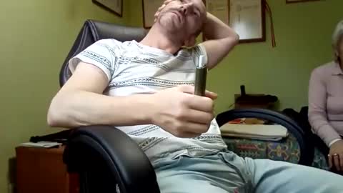 Manu  online show from January 4, 3:39 pm