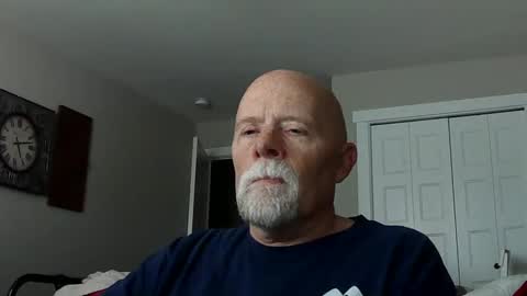 Snapshot of sportfish chatting on October 4, 12:16 am sportfish online show from October 4, 12:16 am