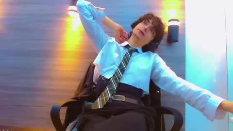 ethan online show from April 1, 1:13 pm