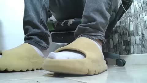 sr master cum its my old account online show from May 24, 2:28 am