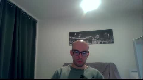 ssenzo online show from December 7, 7:38 am