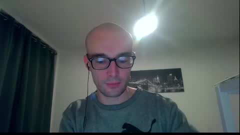 ssenzo online show from December 6, 7:10 am