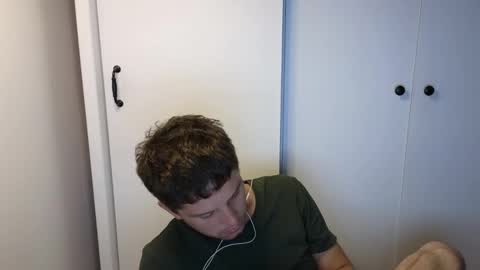 st1vemaster01 online show from September 16, 3:24 pm