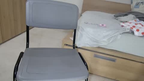 St Amor online show from December 14, 5:14 pm