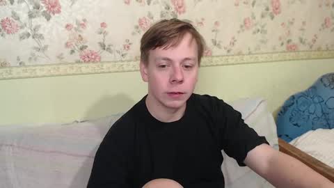 Snapshot of st_rudy chatting on December 12, 6:57 am Joe Peach online show from December 12, 6:57 am