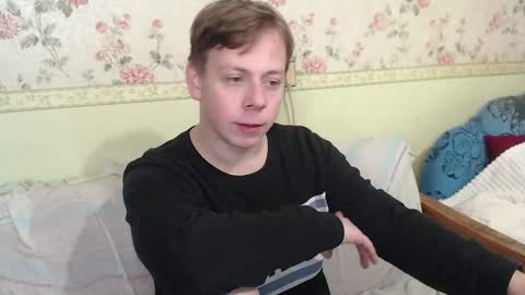 Snapshot of st_rudy chatting on December 13, 10:41 am Joe Peach online show from December 13, 10:41 am