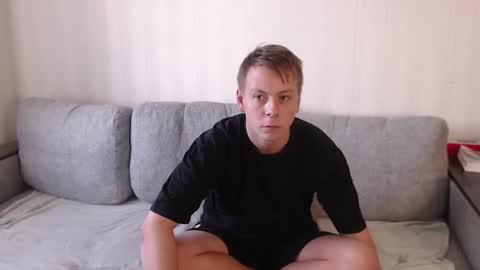 Snapshot of st_rudy chatting on September 12, 3:01 pm Joe Peach online show from September 12, 3:01 pm