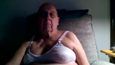 starman40003131 online show from May 13, 8:50 pm