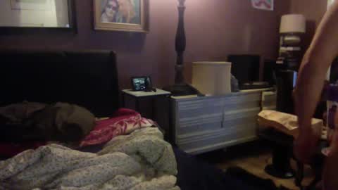 Snapshot of starshine333 chatting on January 18, 7:04 am ashtongue online show from January 18, 7:04 am