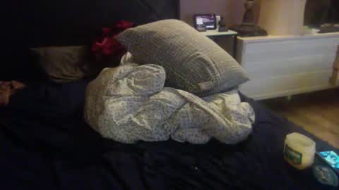 Snapshot of starshine333 chatting on December 17, 6:02 am ashtongue online show from December 17, 6:02 am