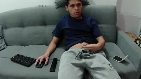 Snapshot of steban_jyj chatting on February 12, 2:24 am Katalleya and Steban online show from February 12, 2:24 am