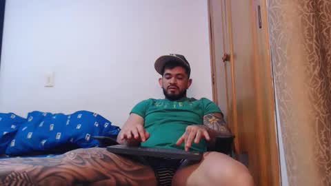 Snapshot of stefanodangelo01 chatting on October 23, 12:25 am stefanodangelo01 online show from October 23, 12:25 am