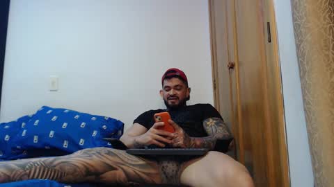 Snapshot of stefanodangelo01 chatting on October 22, 12:24 am stefanodangelo01 online show from October 22, 12:24 am
